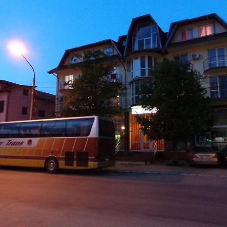 Hotel Cygnus Тулча Экстерьер фото