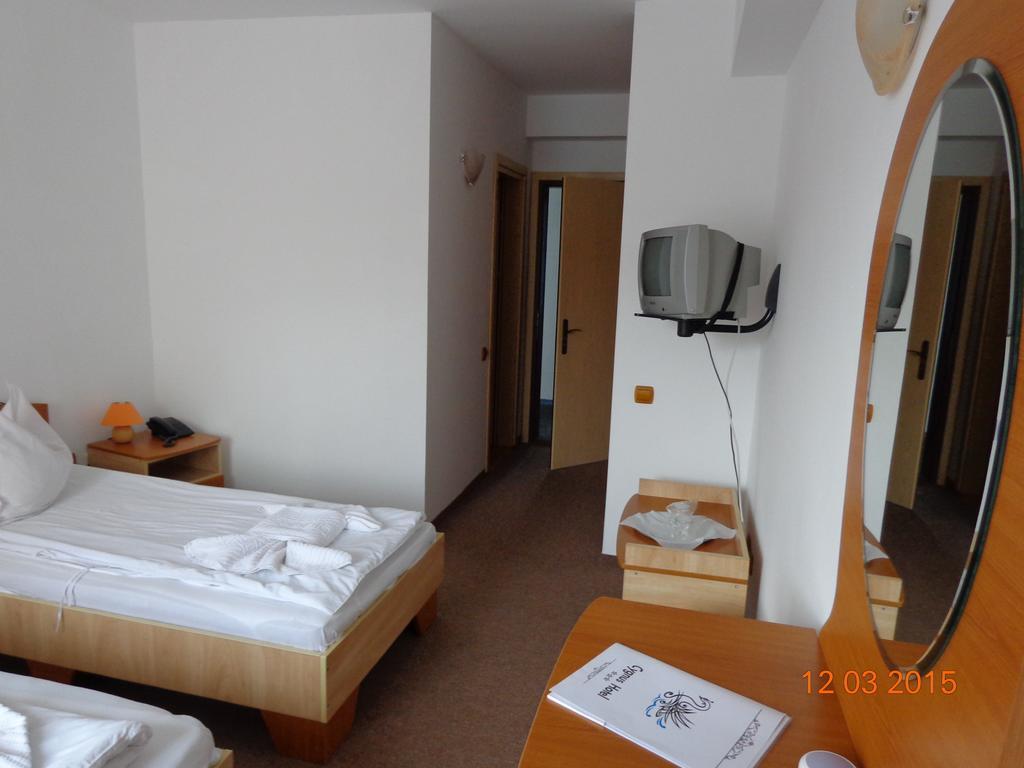 Hotel Cygnus Тулча Номер фото