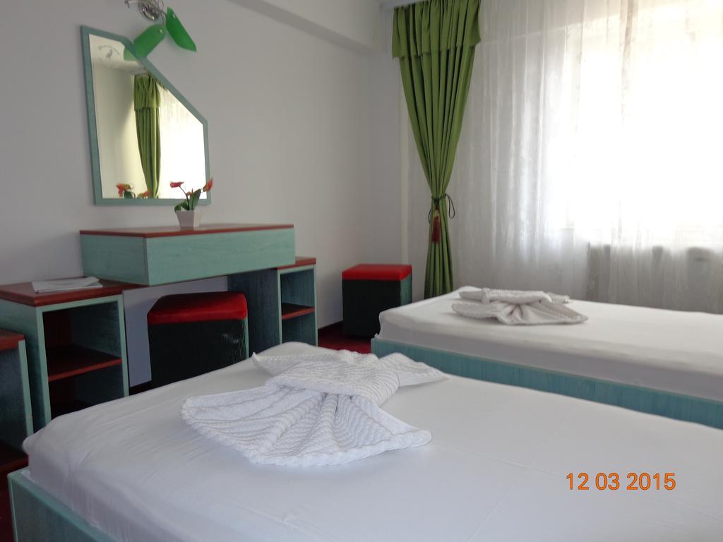 Hotel Cygnus Тулча Номер фото